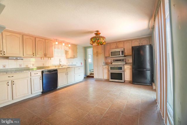 13927 RIDGE RD, Waynesboro, PA 17268
