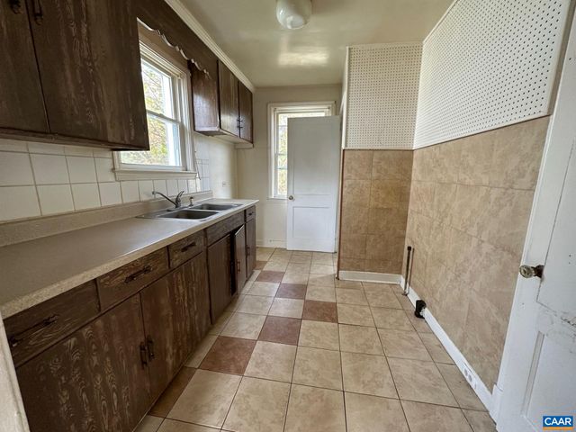 715 ELLIOTT AVE, Charlottesville, VA 22902