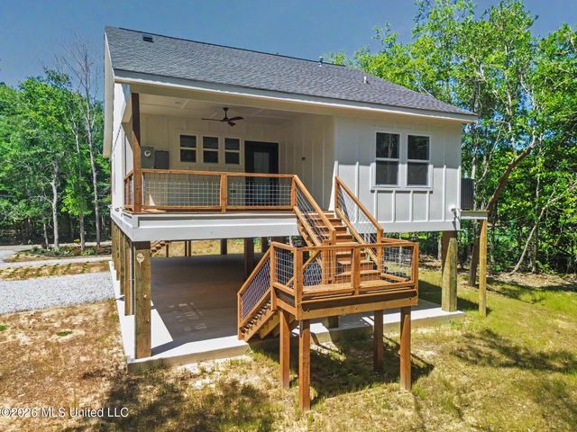 1225 Taranto Street, Waveland, MS 39576
