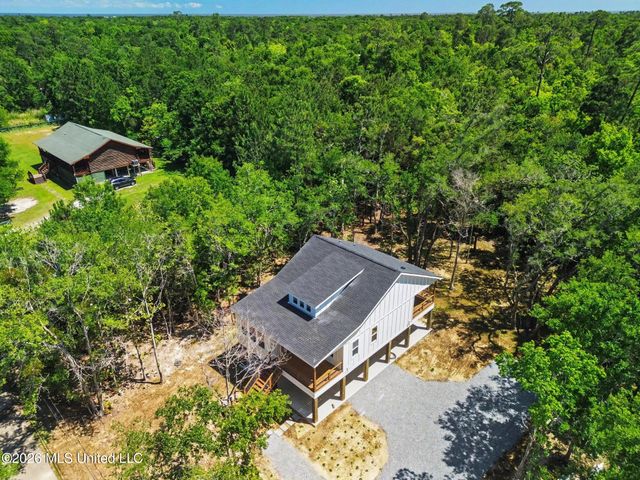 1225 Taranto Street, Waveland, MS 39576
