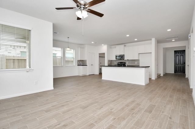 304311 Crystal Stream Lane, Magnolia, TX 77355