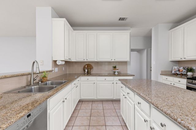 8017 Luling LN, Austin, TX 78729
