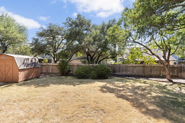 8017 Luling LN, Austin, TX 78729