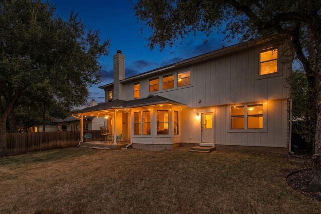 8017 Luling LN, Austin, TX 78729