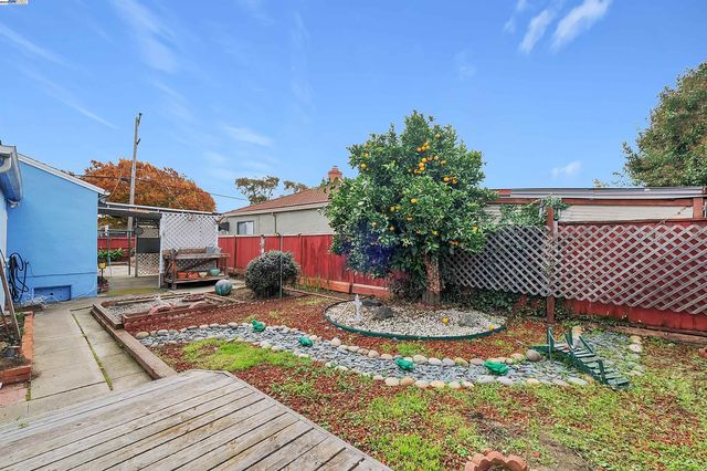 15835 Via Seco, San Lorenzo, CA 94580