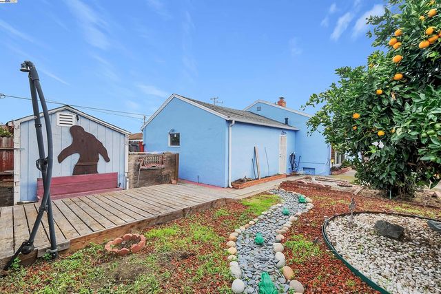 15835 Via Seco, San Lorenzo, CA 94580