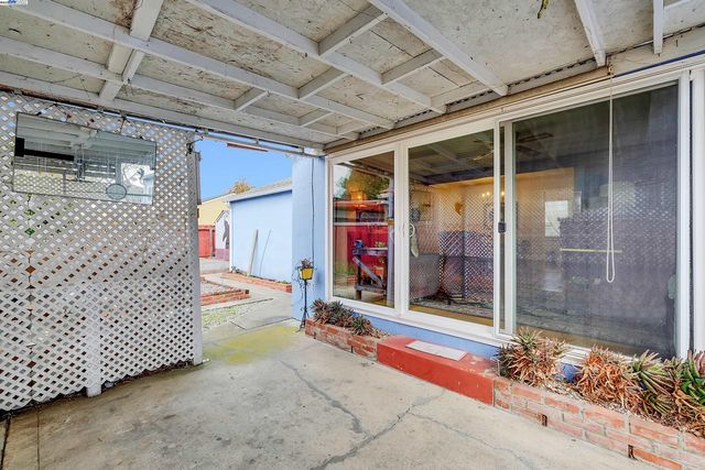 15835 Via Seco, San Lorenzo, CA 94580