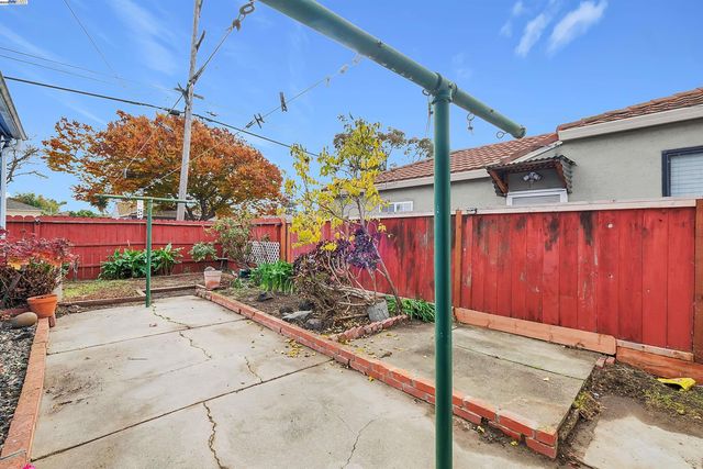15835 Via Seco, San Lorenzo, CA 94580