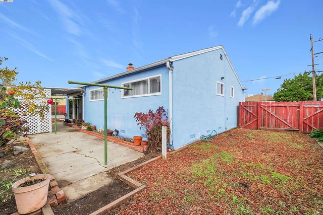 15835 Via Seco, San Lorenzo, CA 94580