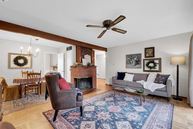 15835 Via Seco, San Lorenzo, CA 94580