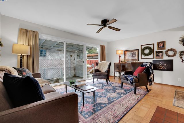 15835 Via Seco, San Lorenzo, CA 94580