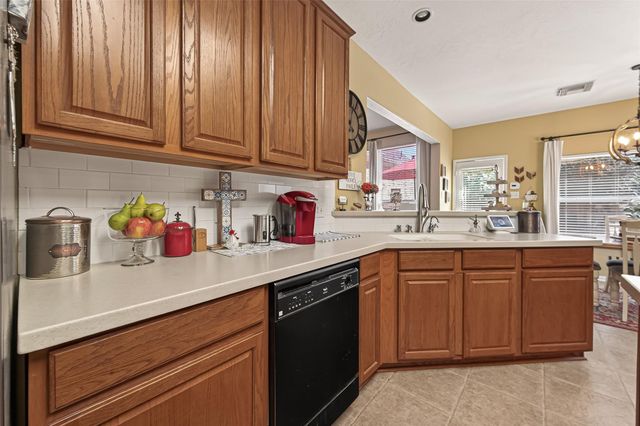 4018 Copper Creek, Baytown, TX 77521