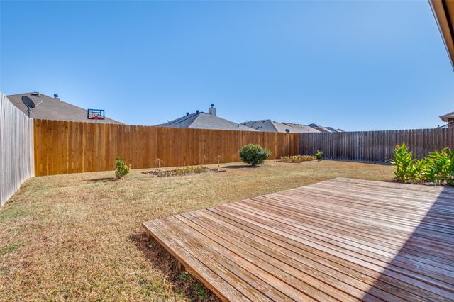 2017 Carriage Road, Heartland, TX 75126