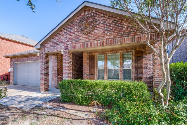 2017 Carriage Road, Heartland, TX 75126