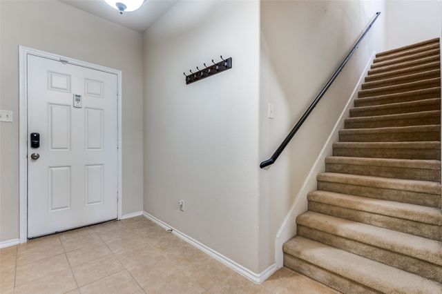 2017 Carriage Road, Heartland, TX 75126