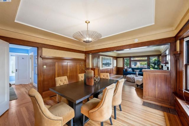 1542 Broadway, Alameda, CA 94501