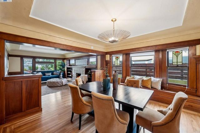 1542 Broadway, Alameda, CA 94501