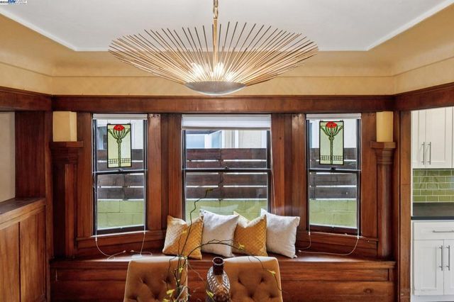 1542 Broadway, Alameda, CA 94501