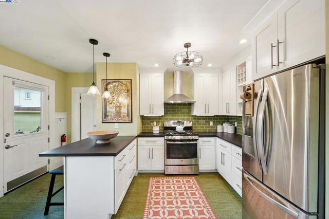 1542 Broadway, Alameda, CA 94501