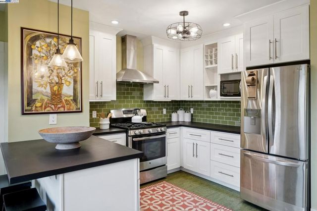 1542 Broadway, Alameda, CA 94501