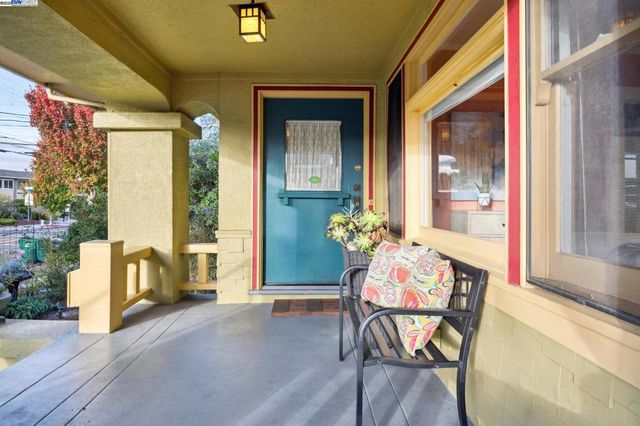 1542 Broadway, Alameda, CA 94501