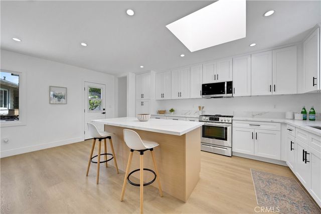 15955 Londelius, North Hills, CA 91343