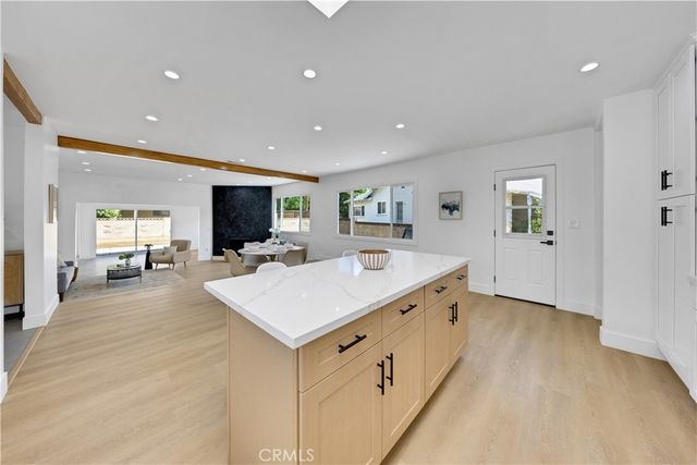15955 Londelius, North Hills, CA 91343