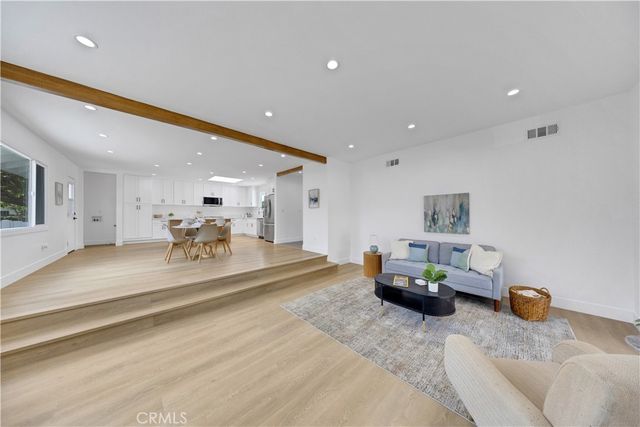 15955 Londelius, North Hills, CA 91343