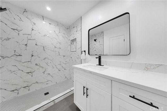 15955 Londelius, North Hills, CA 91343