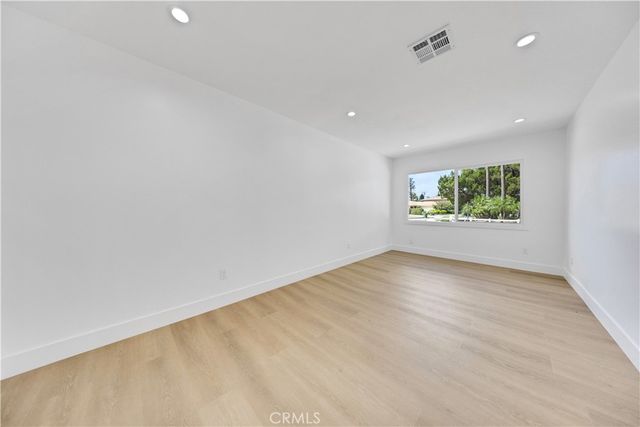 15955 Londelius, North Hills, CA 91343