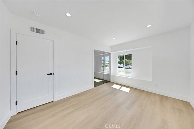 15955 Londelius, North Hills, CA 91343