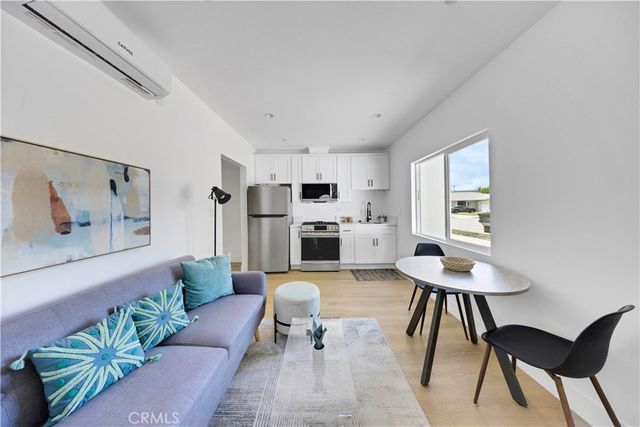 15955 Londelius, North Hills, CA 91343