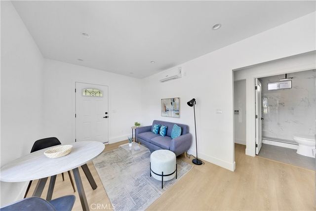 15955 Londelius, North Hills, CA 91343