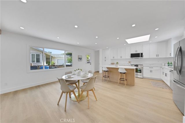 15955 Londelius, North Hills, CA 91343