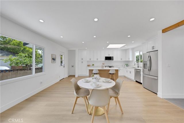 15955 Londelius, North Hills, CA 91343