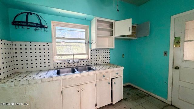 5163 LEXINGTON Avenue, Jacksonville, FL 32210