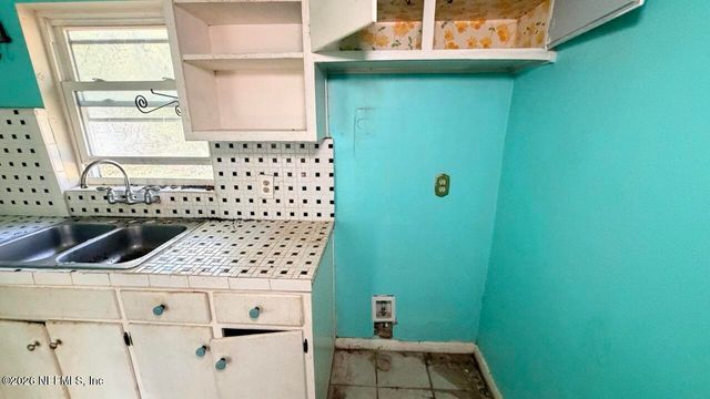 5163 LEXINGTON Avenue, Jacksonville, FL 32210