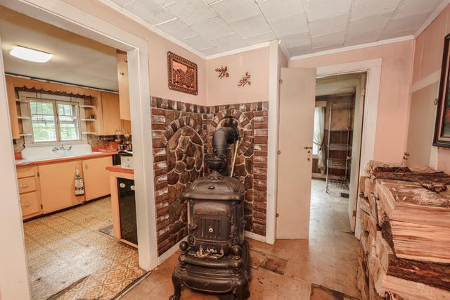 283 Hampstead Road, Derry, NH 03038