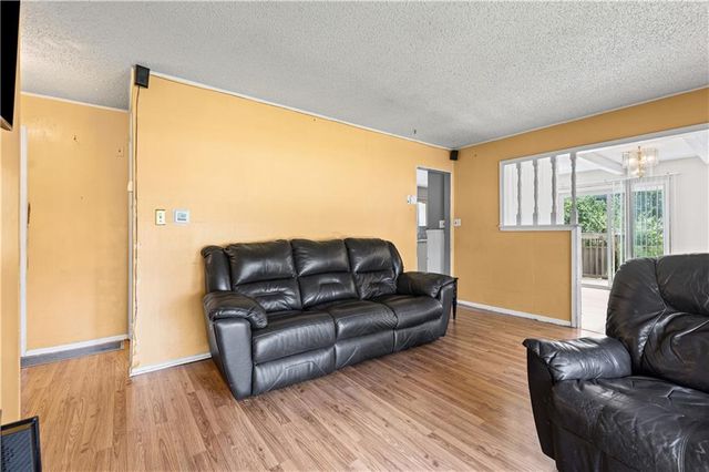 2741 N 61st Terrace, Kansas City, KS 66104