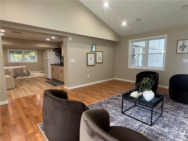 24 Carriage Court, Pittsford, NY 14534