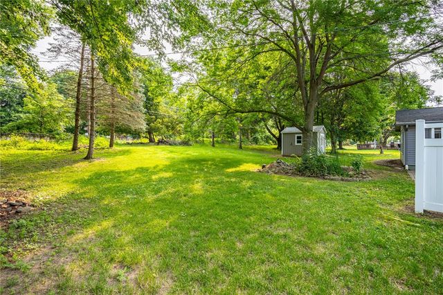 24 Carriage Court, Pittsford, NY 14534