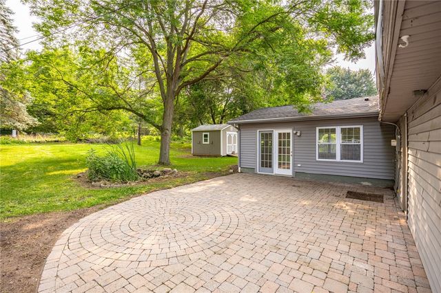 24 Carriage Court, Pittsford, NY 14534