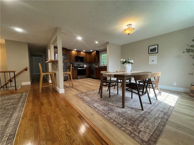 24 Carriage Court, Pittsford, NY 14534