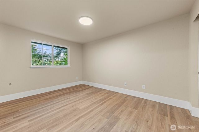 136 Rainier Acres Road SE, Rainier, WA 98576
