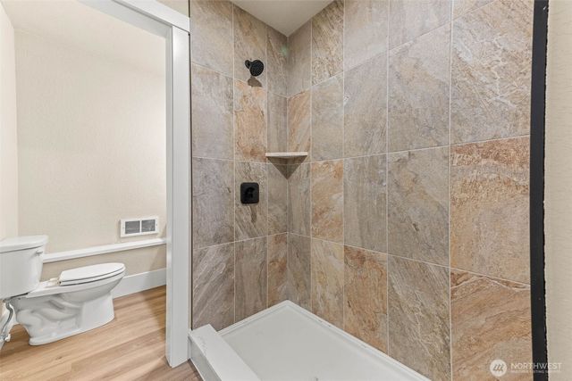 136 Rainier Acres Road SE, Rainier, WA 98576