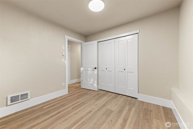 136 Rainier Acres Road SE, Rainier, WA 98576