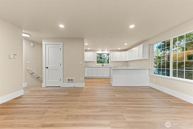136 Rainier Acres Road SE, Rainier, WA 98576