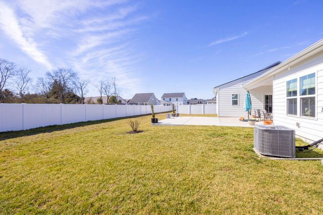 2111 Hideaway Ln, Murfreesboro, TN 37128