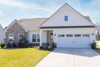 2111 Hideaway Ln, Murfreesboro, TN 37128