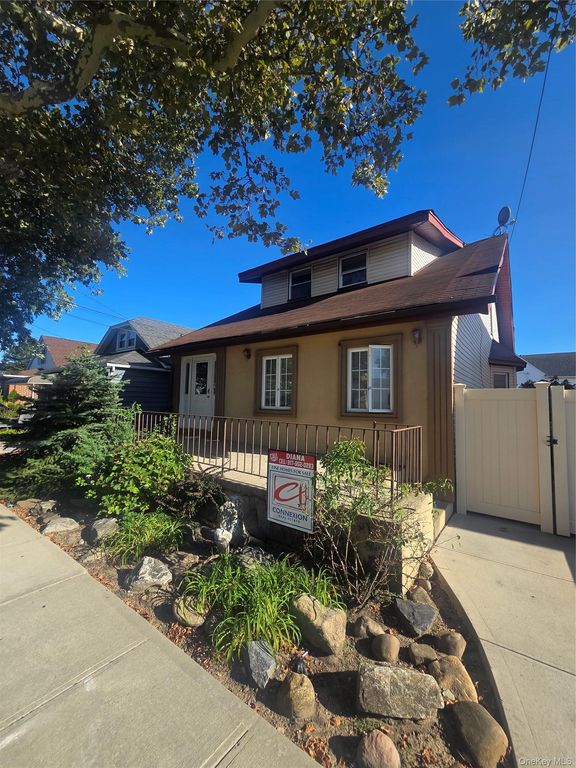 10008 157th Avenue, Howard Beach, NY 11414 — exterior